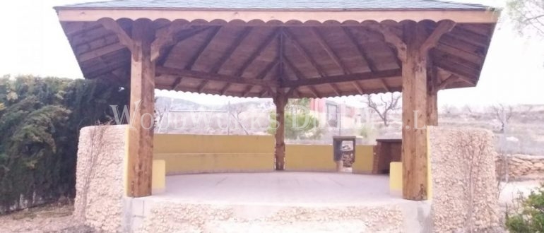 Timber Pentagon Gazebo in Jumilla Murcia