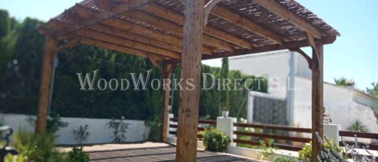 Wooden Pergola Bamboo Roof