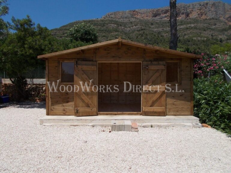 Timber shed double doors Alicante