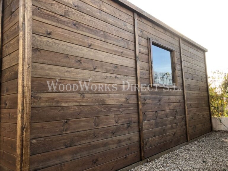 Large wooden shed Almeria